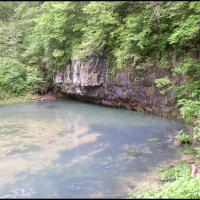 Hahatonka Spring in Camden County