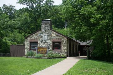 Thunderbird Lodge at Washington State Park - MoStateParks