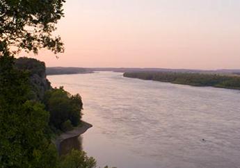 Water flowing through the Mississippi River